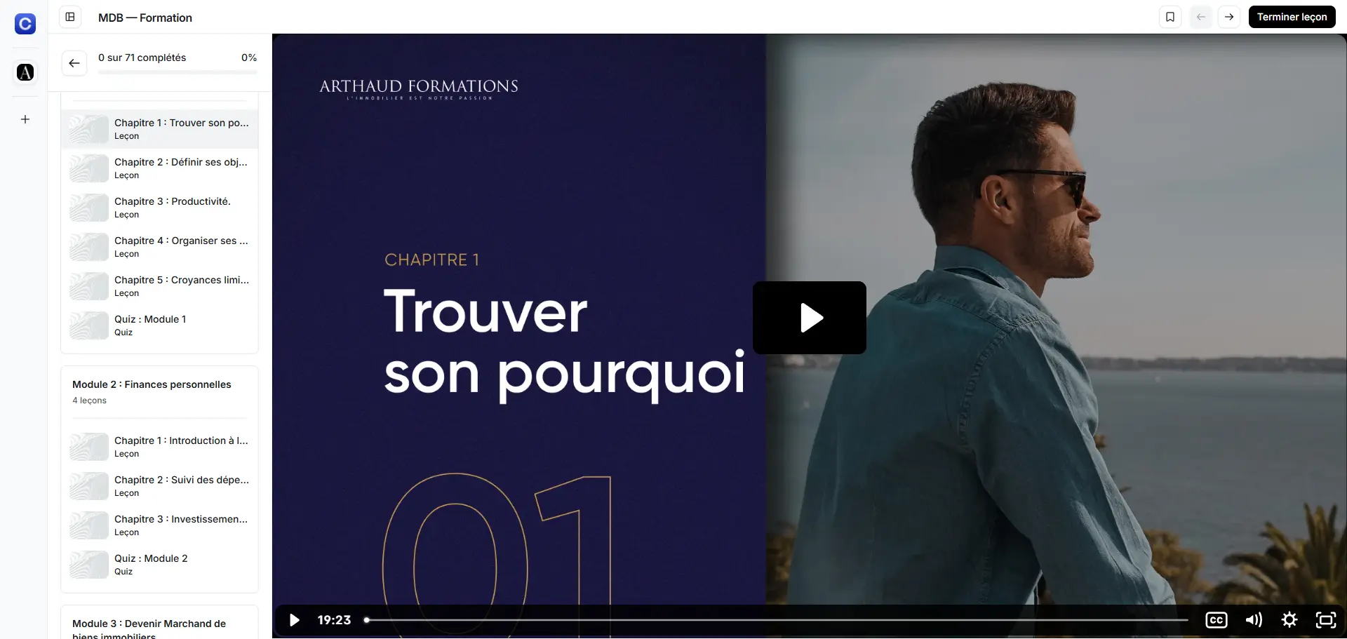 Lecteur vidéo d'une leçon de la formation, chapitrée et présentée face caméra